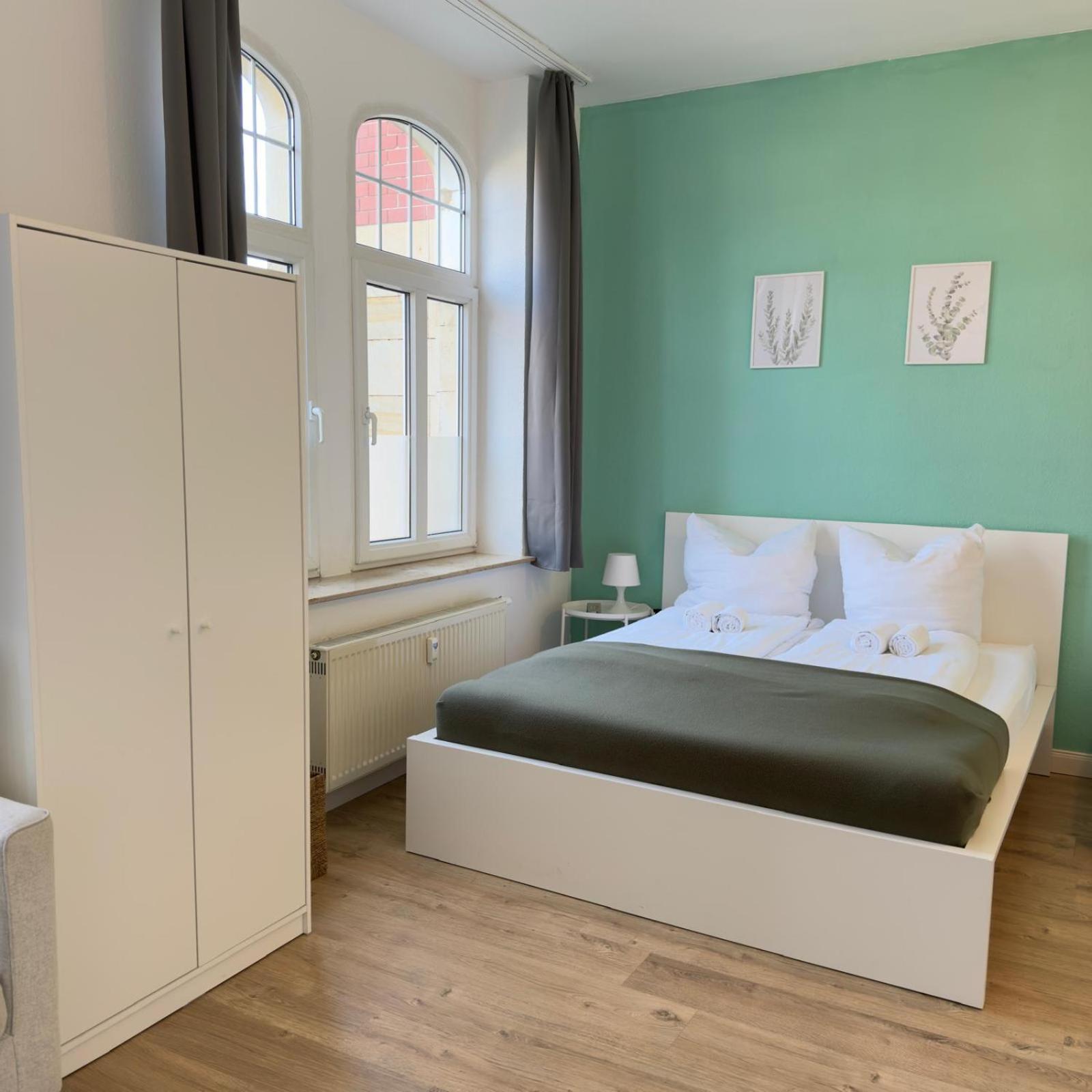 Raha Apartments - Modernes Studio-Apartment - Hbf - Gratis Parkplatz Erfurt Kültér fotó