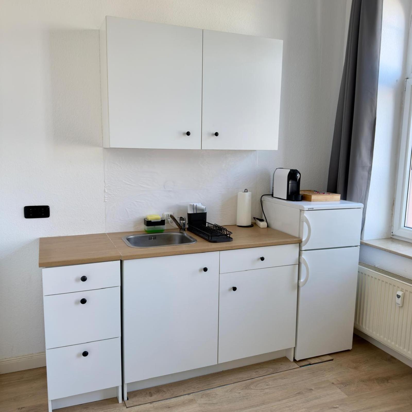 Raha Apartments - Modernes Studio-Apartment - Hbf - Gratis Parkplatz Erfurt Kültér fotó
